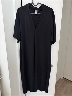 H&M Black V-Neck Midi Dress